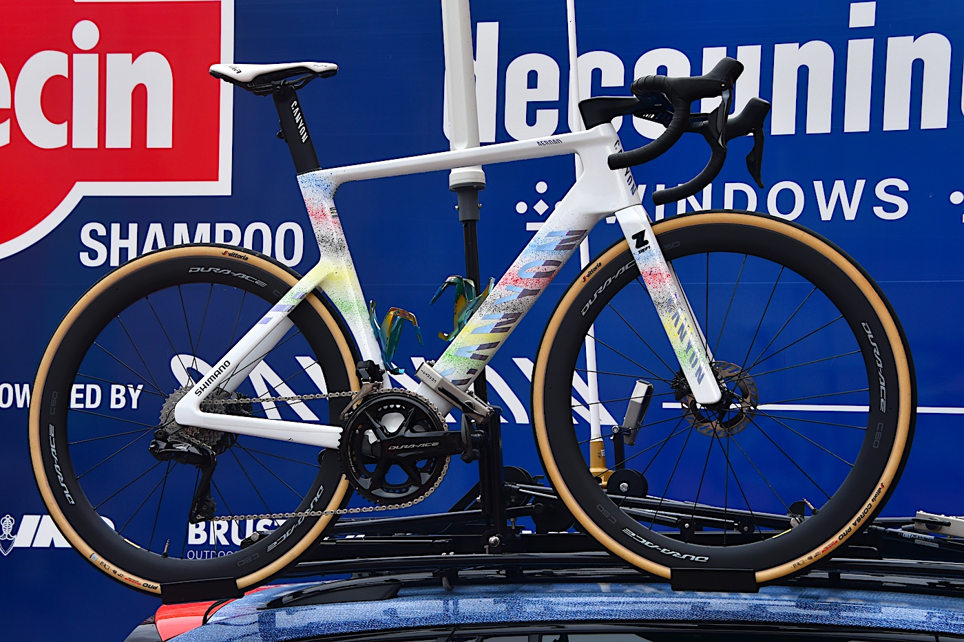 TDFに見るパリ五輪を走る先端バイク① 【 キャニオン・新型